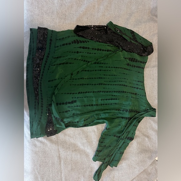 Beautiful Green blouse size S - Picture 3 of 5